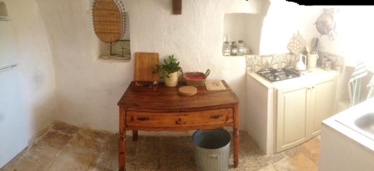 Borgo Trulli 1789 Bed and Breakfast Ostuni Exteriör bild